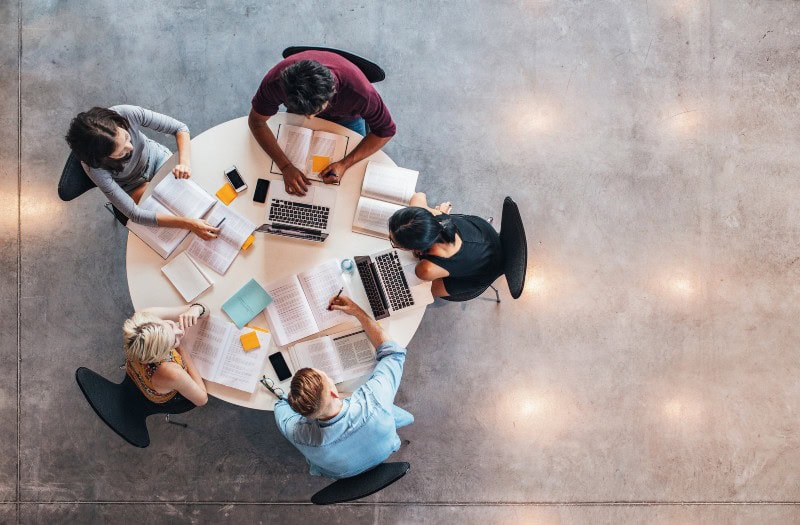 students-table-computers-1